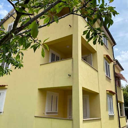 Apartments Luni Baška Екстериор снимка