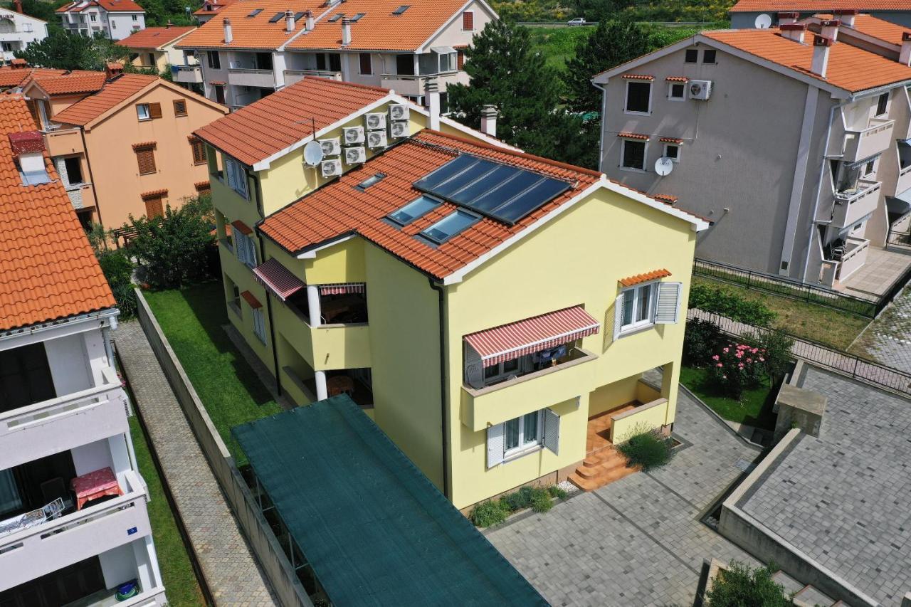 Apartments Luni Baška Екстериор снимка