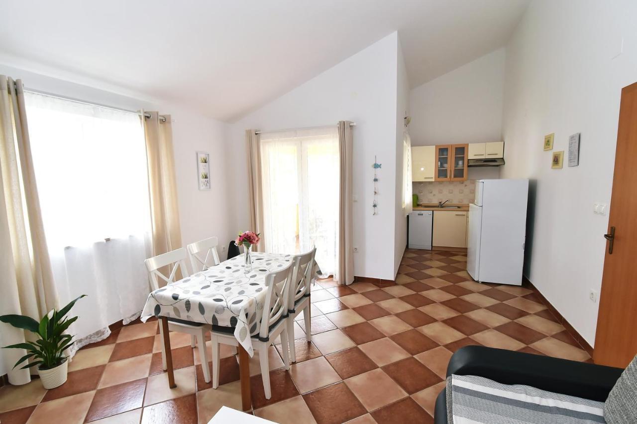 Apartments Luni Baška Екстериор снимка