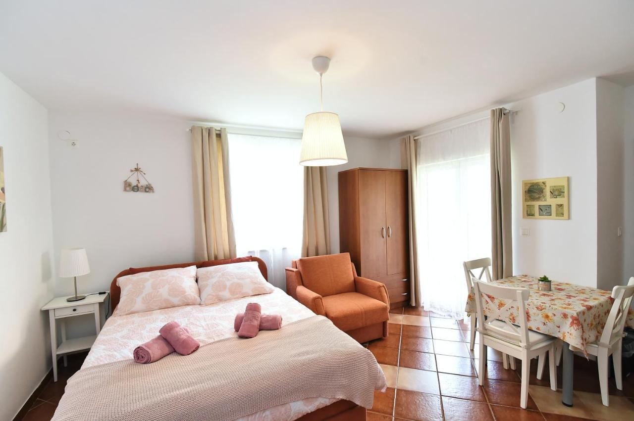 Apartments Luni Baška Екстериор снимка