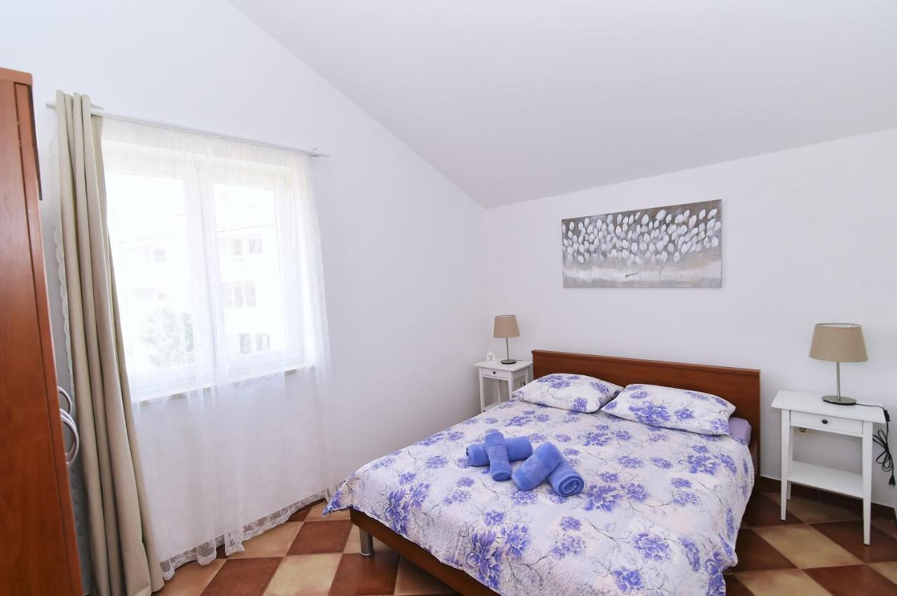 Apartments Luni Baška Екстериор снимка