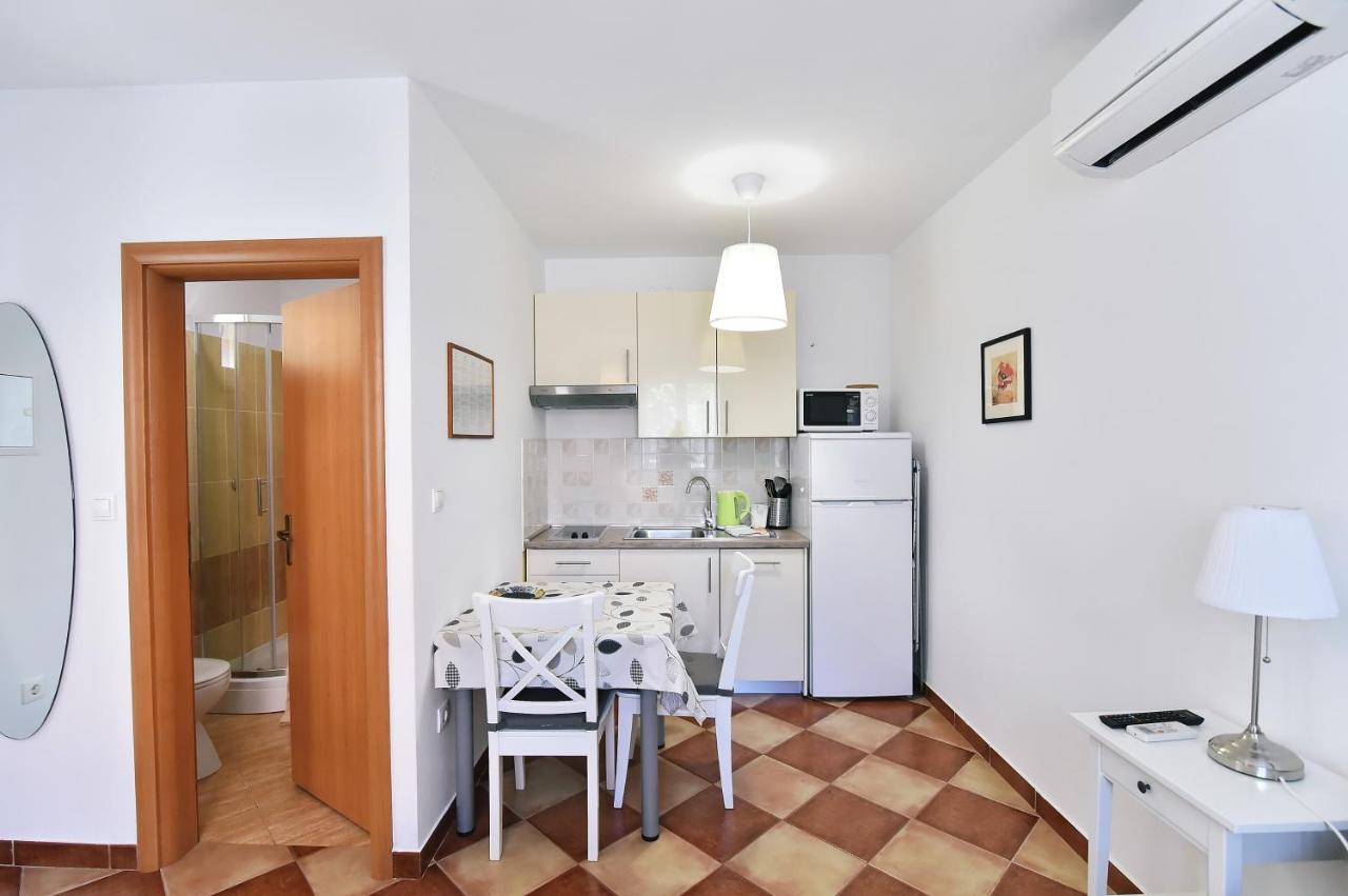 Apartments Luni Baška Екстериор снимка