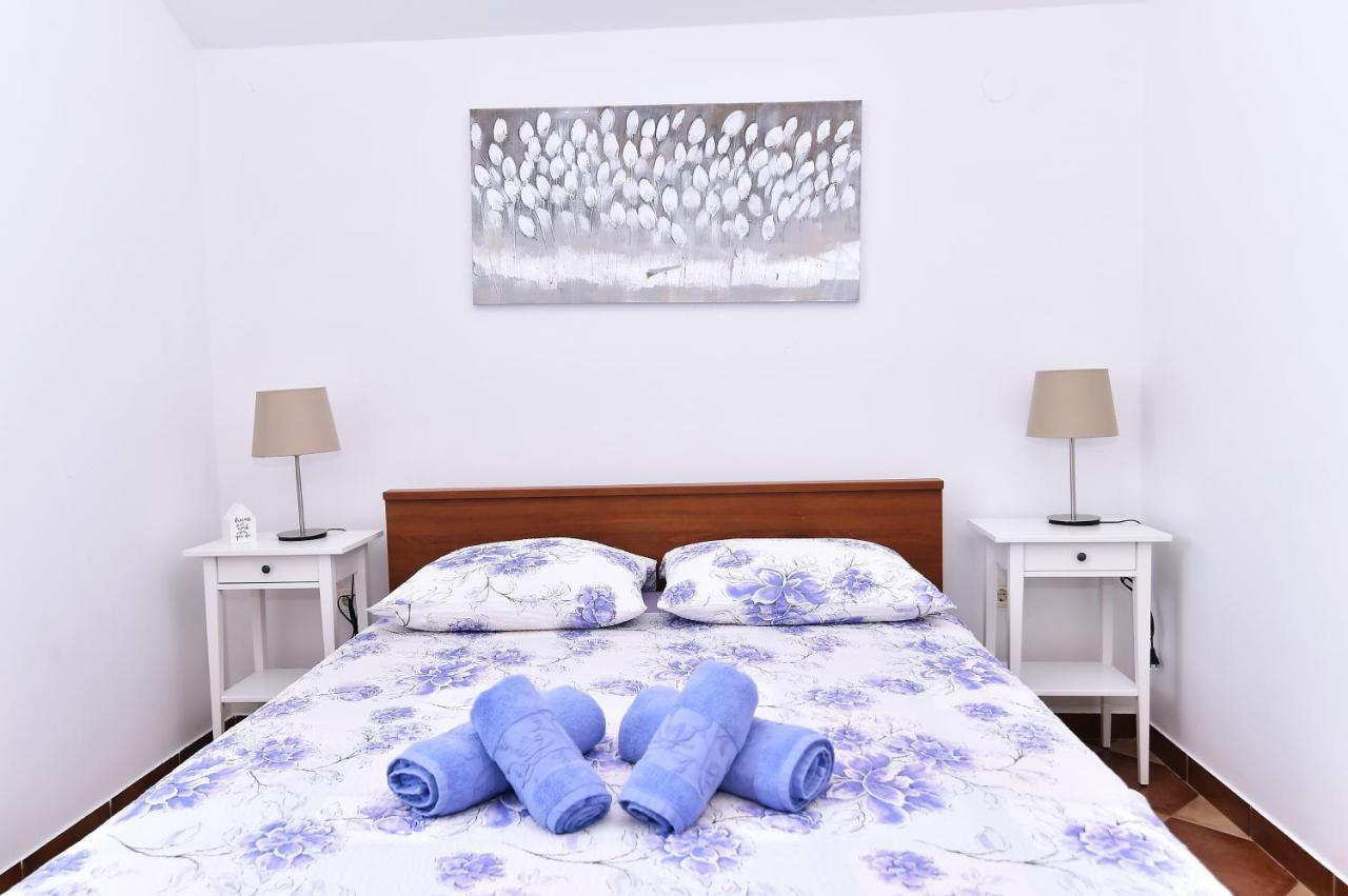 Apartments Luni Baška Екстериор снимка