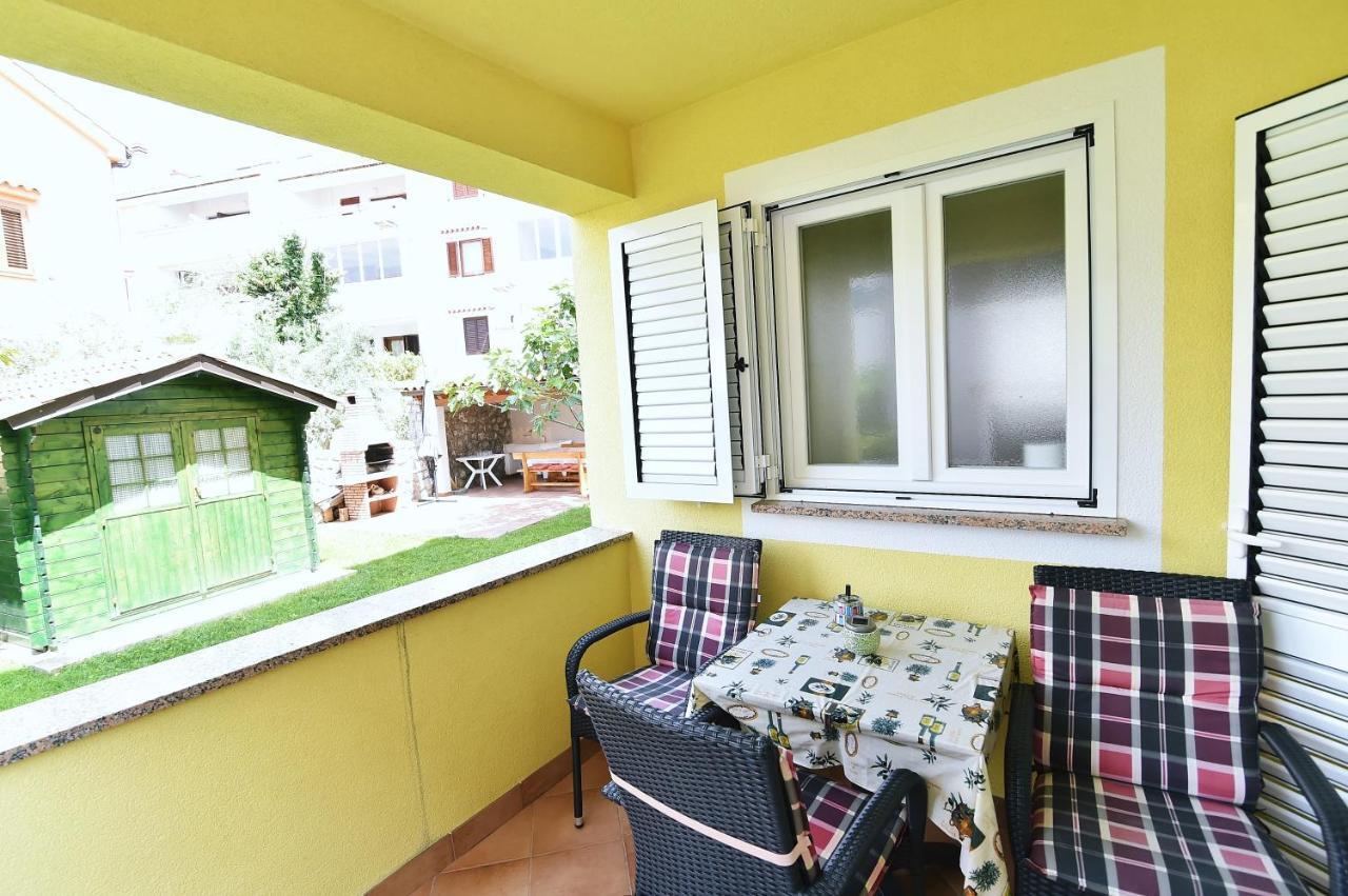 Apartments Luni Baška Екстериор снимка