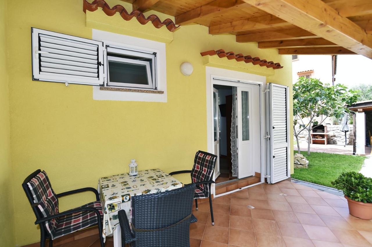 Apartments Luni Baška Екстериор снимка